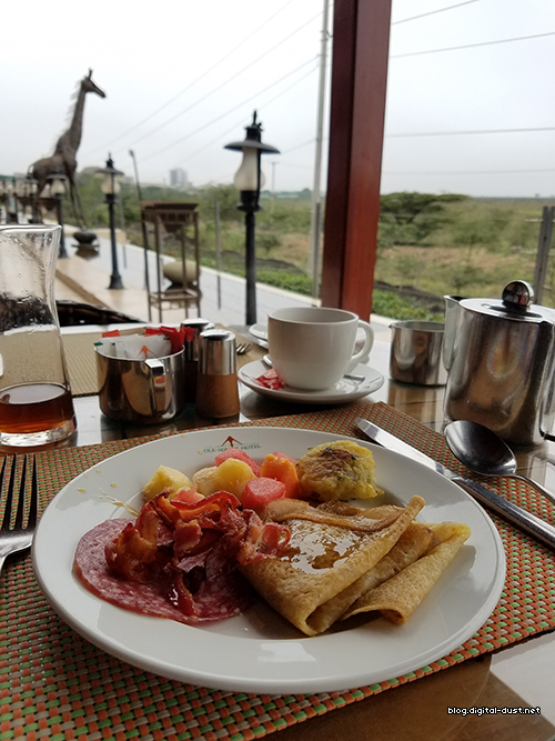 Breakfast while overlooking the Nairobi National Game Park.